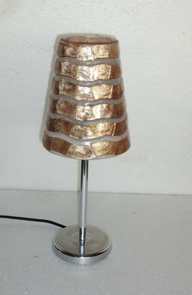 EGEN3491 Lovely Lamp L14 - Image 1