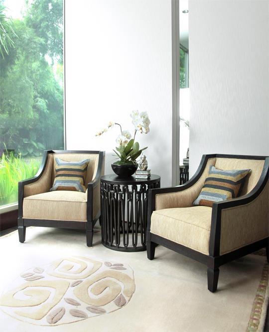 IMG-0235 Modern One Seater B1042 - Image 1