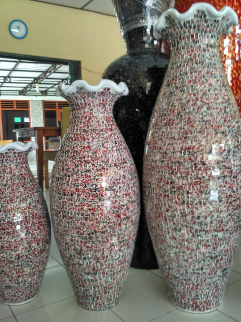17 Montelvio Decorative Jar - Image 1