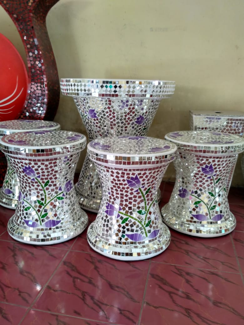 24 Elvaris Glass Table - Image 1